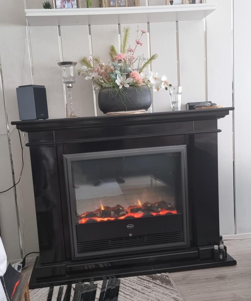 Sfeerhaard in schow, Huis en Inrichting, Haarden, Ophalen of Verzenden, Vrijstaande haard, Elektrische haard