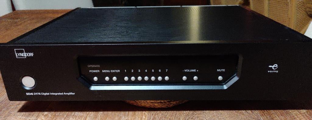 Lyngdorf SDAI 2175 - Superversterker!, Zo goed als nieuw, 120 watt of meer, Stereo, Ophalen