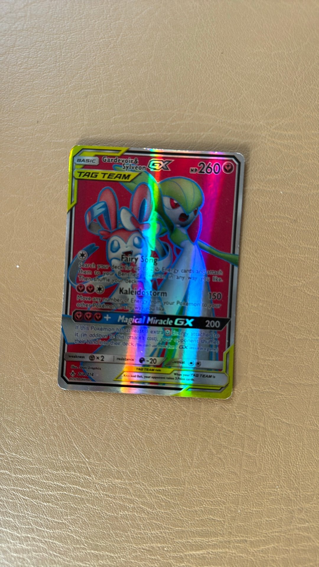 Gardevoir & Sylveon GX (204/214), Ophalen, Zo goed als nieuw, Losse kaart
