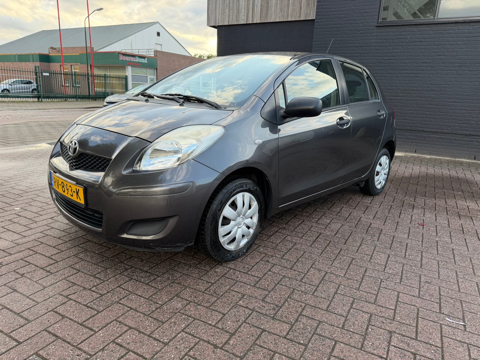 Toyota Yaris 1.0 VVTi 2010 | Airco| NieuweAPK| Nette auto, Voorwielaandrijving, Stof, 40 €/maand, Bedrijf