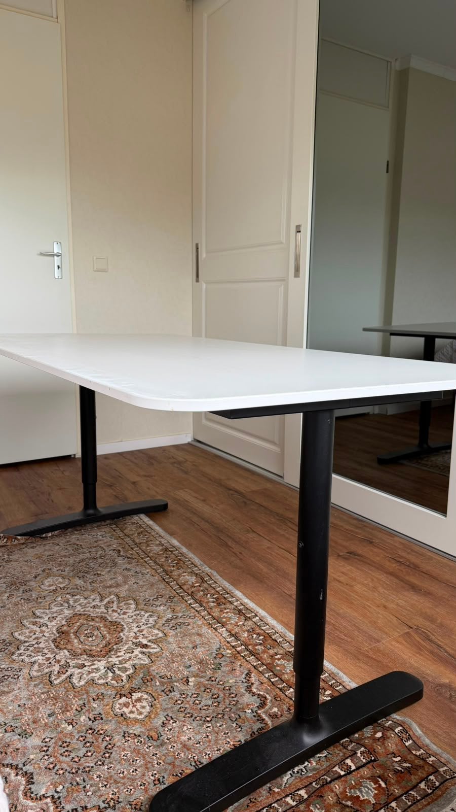 Stevig bureau 160x80 cm – verstelbaar – LED verlichting, Ophalen, In hoogte verstelbaar, Gebruikt, Overige typen