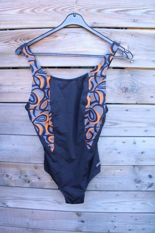 Badpak zwart/ oranje/ grijs Tweka mt 42B/C Vaste prijs OPRUI, Zwart, Badpak, Ophalen of Verzenden, Gedragen