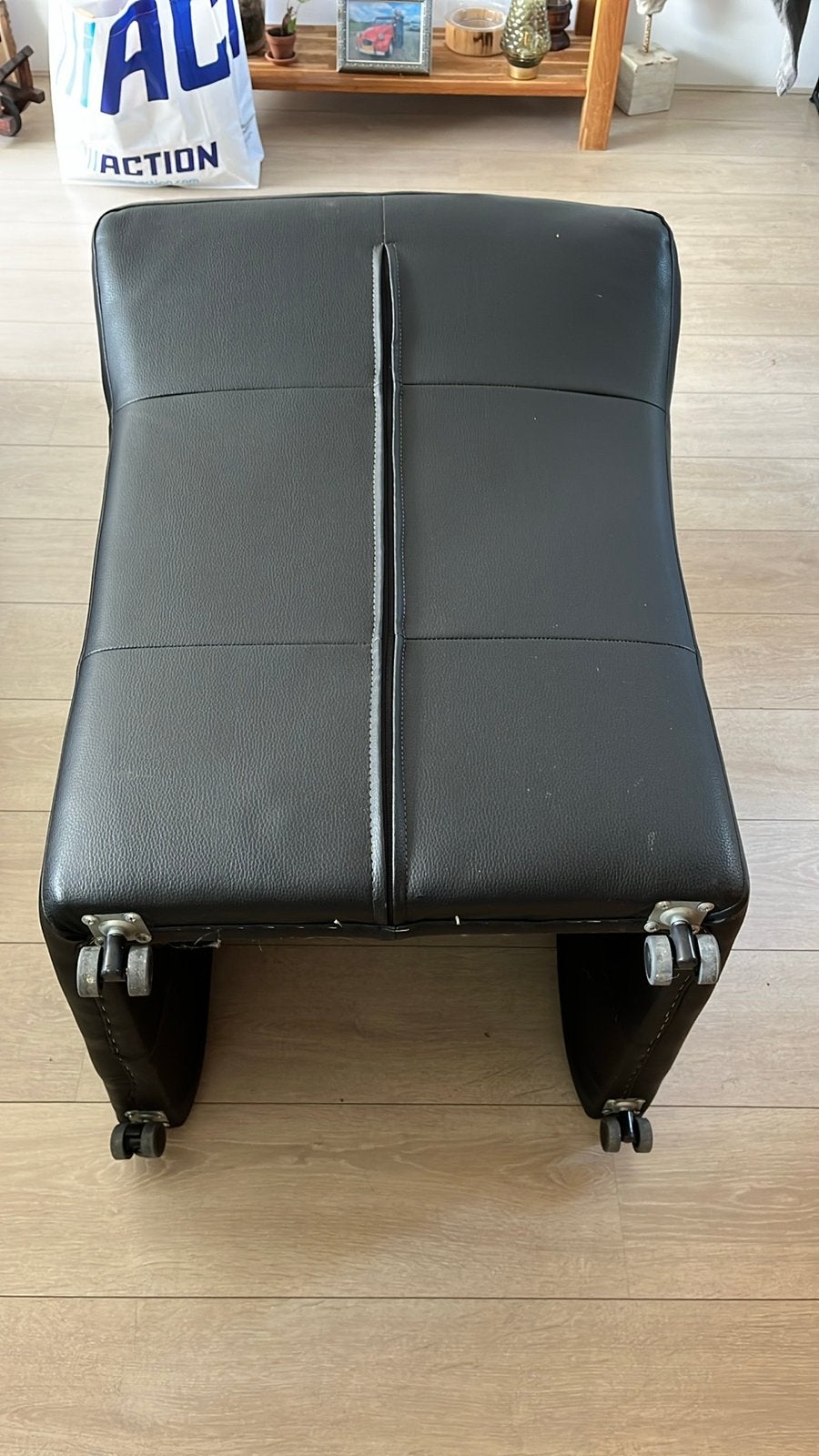 Vier zwarte fauteuils in goede staat, Huis en Inrichting, Ophalen, Gebruikt, 50 tot 75 cm, Leer