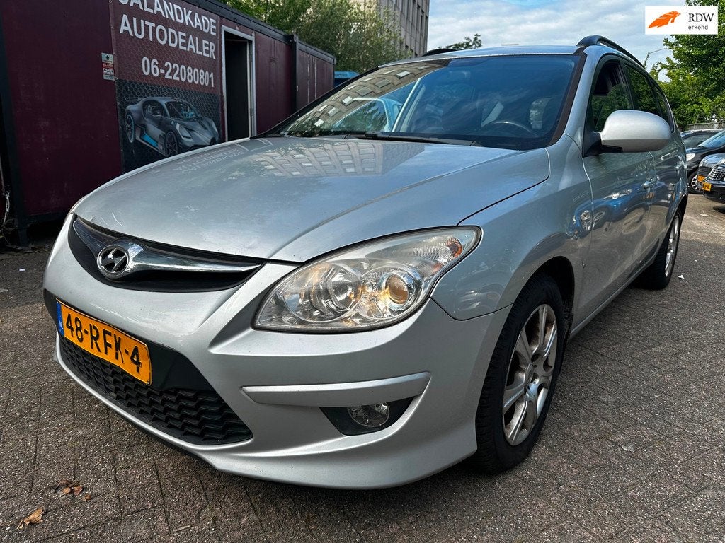 Hyundai I30 CW 1.6 CRDi Activeautomaat expert, Auto's, Hyundai, Gebruikt, 4 cilinders, 1582 cc, 550 kg