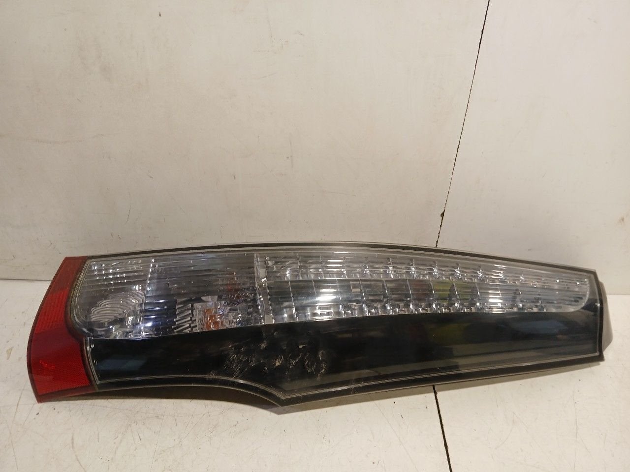 Achterlicht carrosserie rechts Mitsubishi Grandis, Auto-onderdelen, Verlichting, Onderdelen@venauto.nl, Van der Ven Autorecycling B.V.
