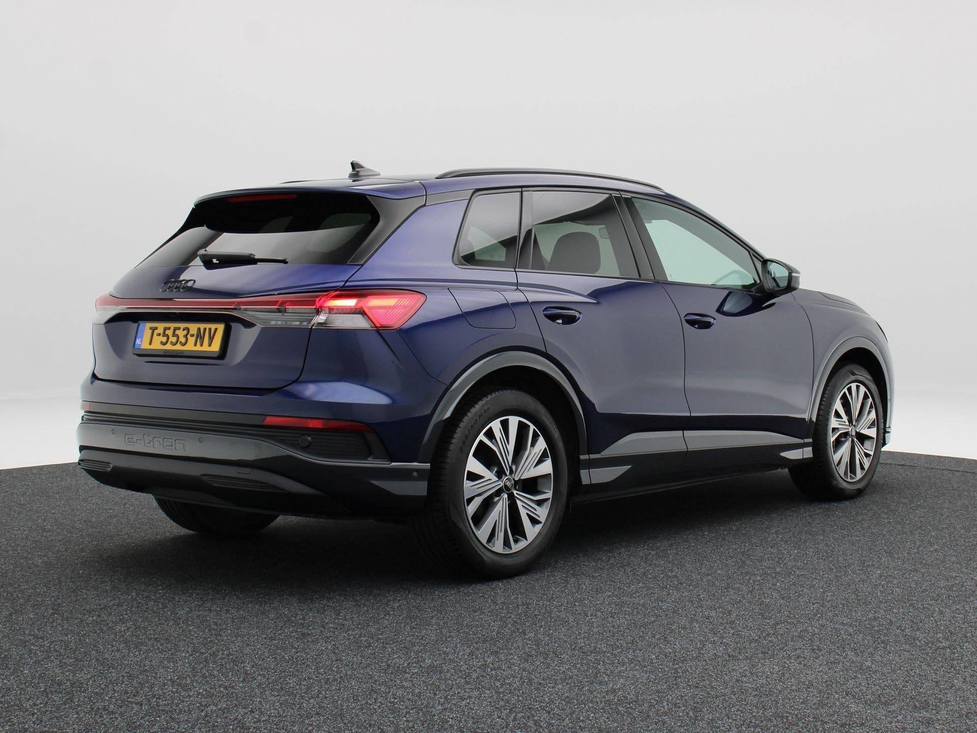 Audi Q4 e-tron 40 Advanced edition 77 kWh | Stoelverwarming, Automaat, Gebruikt, Zwart, Q4 e-tron