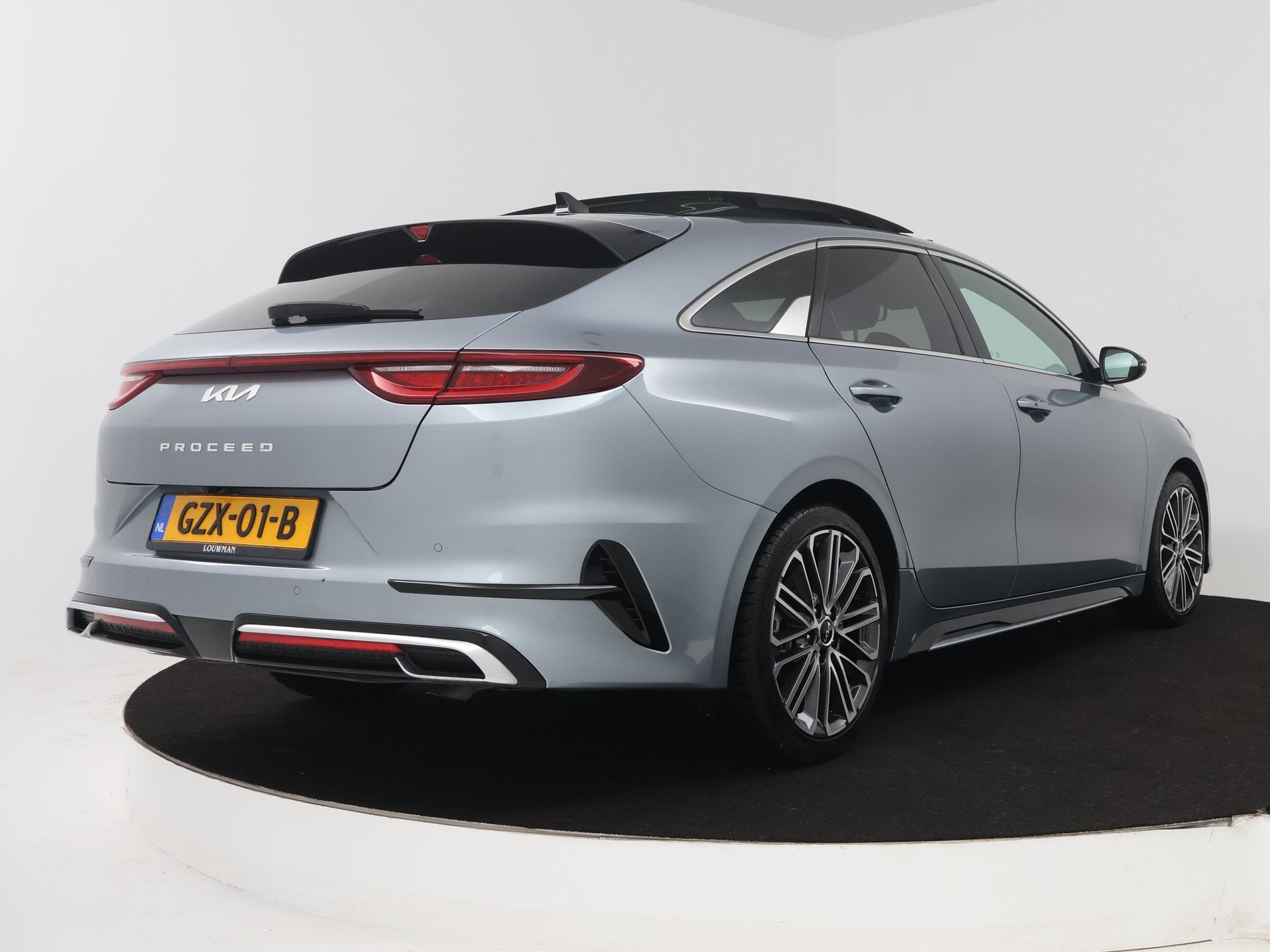 Kia ProCeed 1.5 T-GDi GT-PlusLine | Panoramadak | Half Leder, Auto's, 12 maanden, 1325 kg, Gebruikt, 4 cilinders