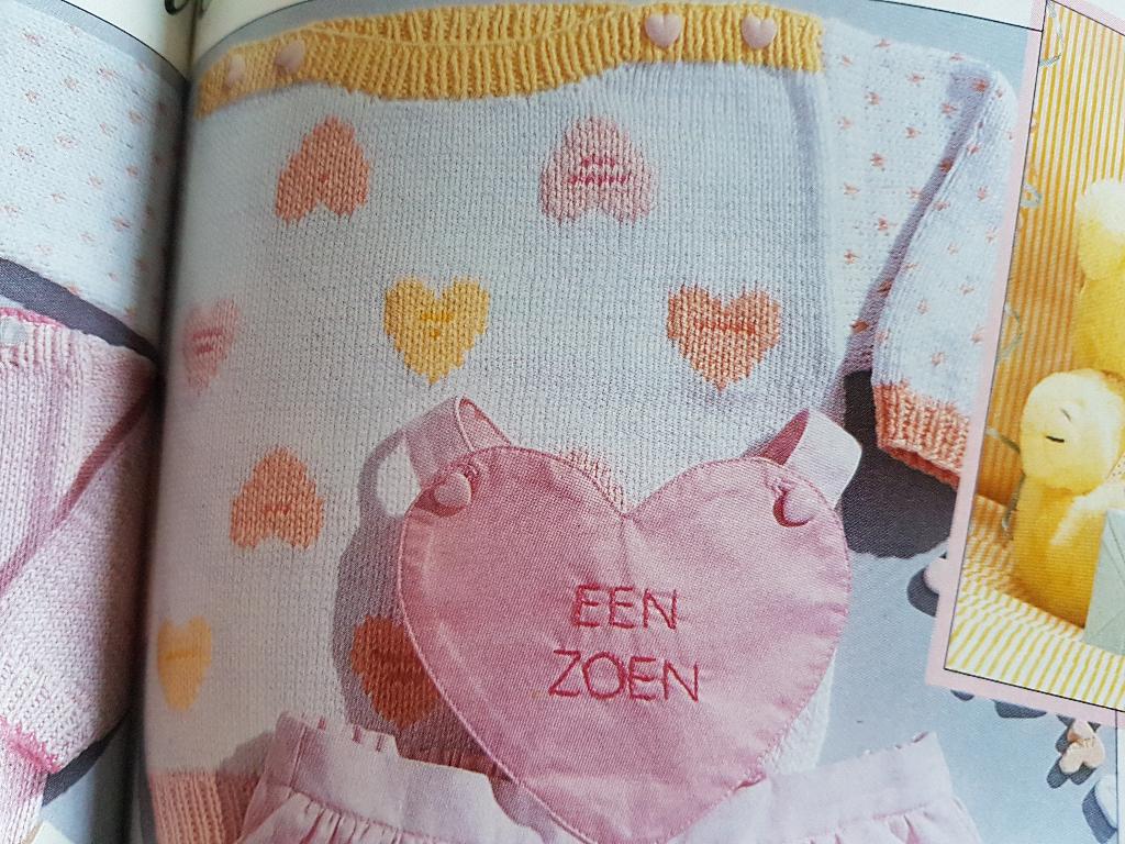 Snoep hartjes trui breipatroon, Ophalen of Verzenden, Zo goed als nieuw, Breien, Patroon of Boek