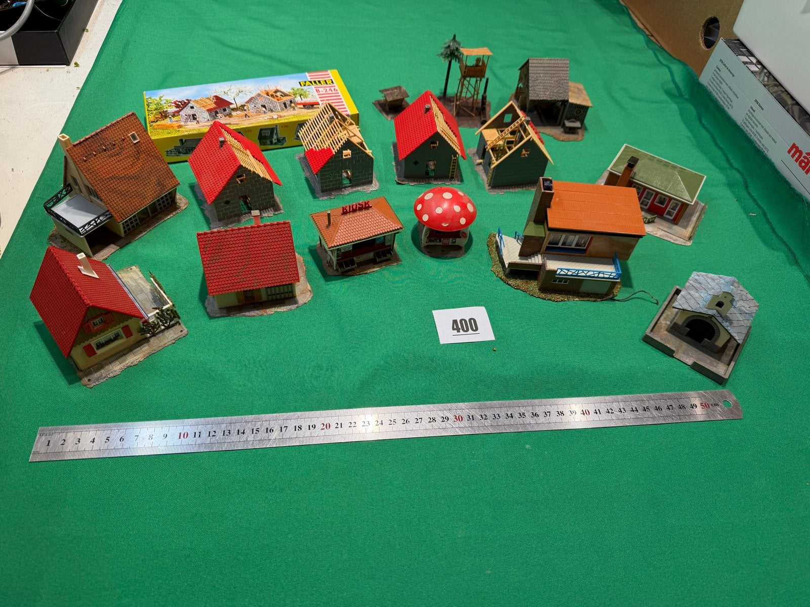 400 verzameling modelbouw huisjes en accessoires knutsel, Hobby en Vrije tijd, Modeltreinen | H0, Ophalen of Verzenden, Gebruikt