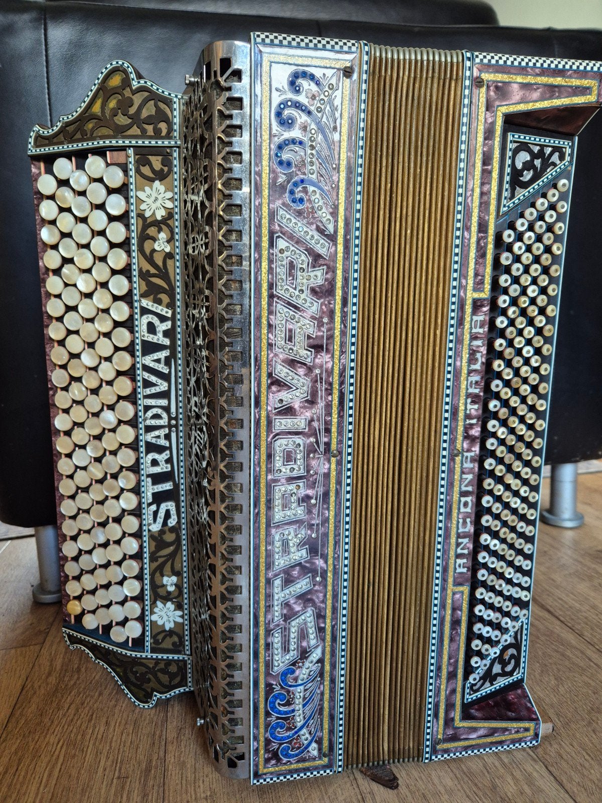 Stradivari Accordeon - Restauratieproject voor de liefhebber, Muziek en Instrumenten, Accordeons, Gebruikt, Met riemen, Overige formaten