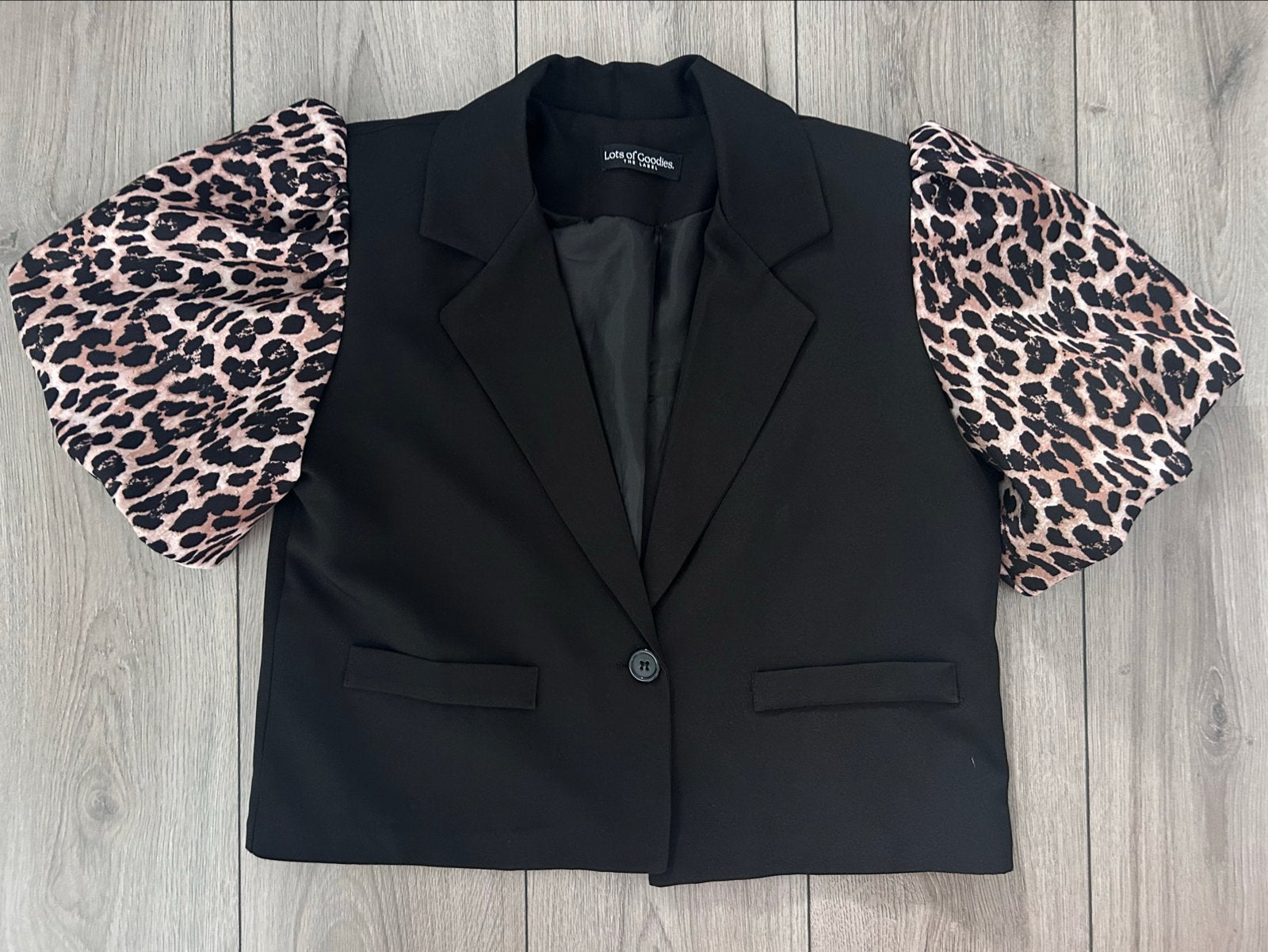 Korte blazer met panter pofmouwen - maat S/M, Zwart, Ophalen of Verzenden, Zo goed als nieuw, Jasje