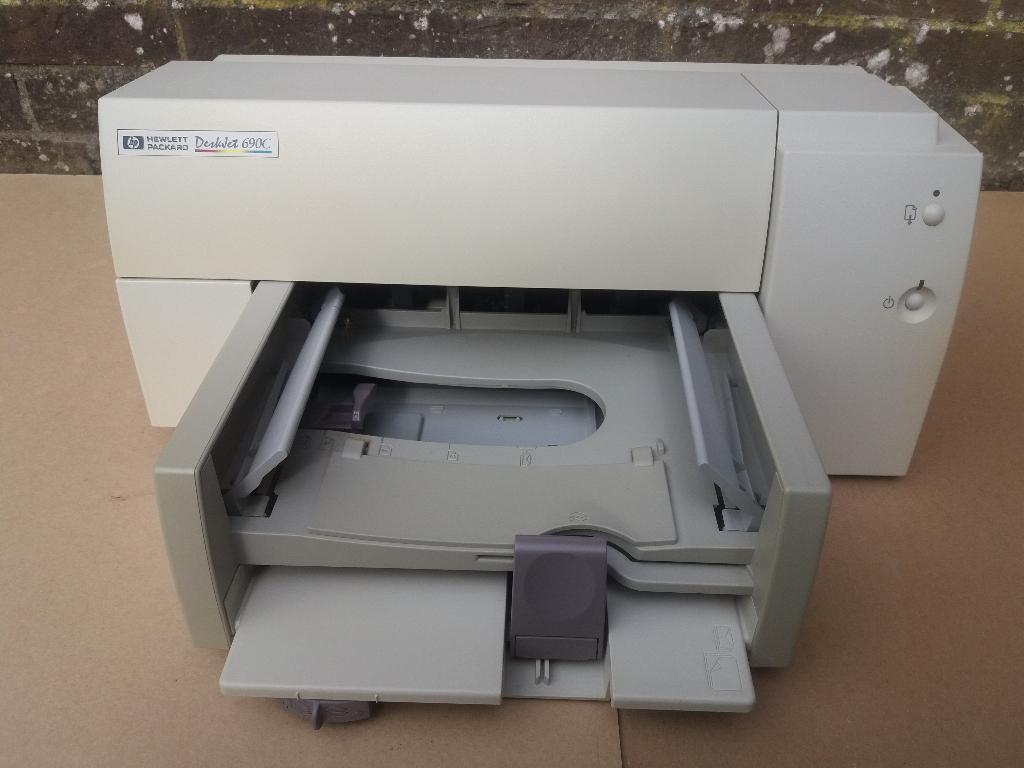 HEWLETT  PACKARD  –  HP – 690C - RETRO PRINTER 1996, Computers en Software, Printers, Kleur printen, Printer, Inkjetprinter, Hewlett Packard (HP)