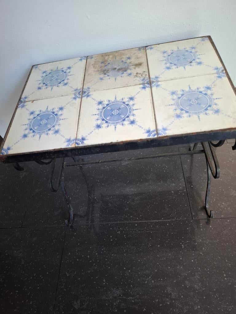 Antiek smeedijzer tafel met porselein tegeltjes, Ophalen, Campingtafel