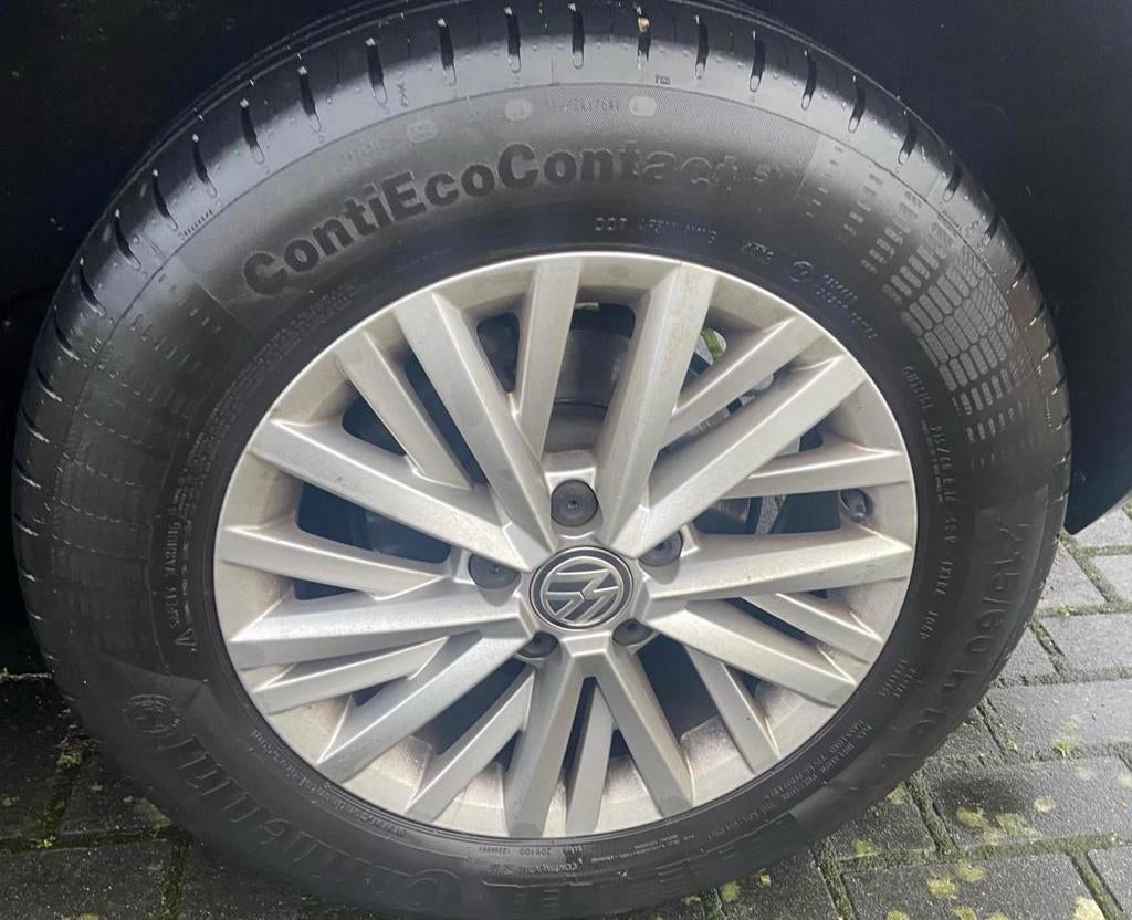 VW 16 inch Lichtmetalen velgen + Continental zomerbanden, Auto-onderdelen, Banden en Velgen, Ophalen, 16 inch, Banden en Velgen