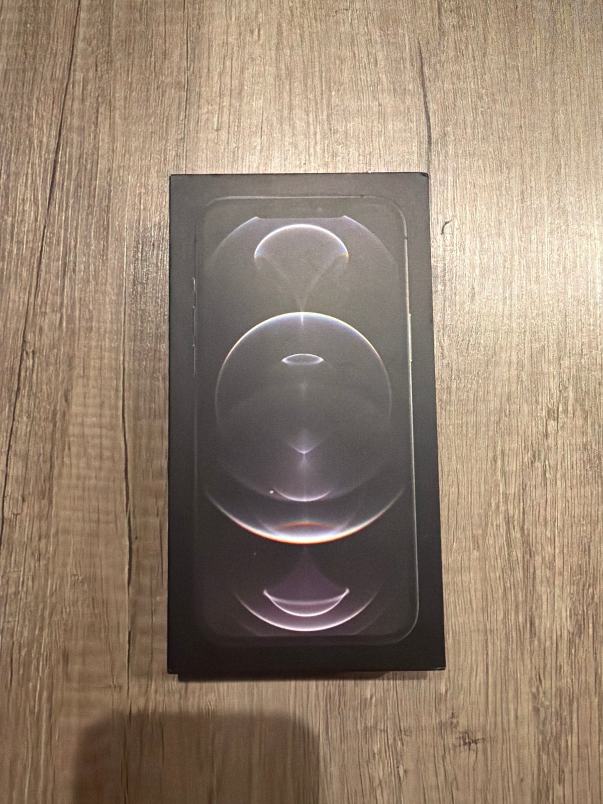 iPhone 12 Pro Max - Gebarsten achterkant, Telecommunicatie, Mobiele telefoons | Apple iPhone, Zonder simlock, Grijs, Zonder abonnement