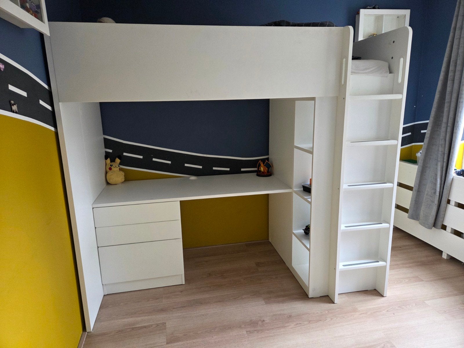 IKEA SMÅSTAD hoogslaper met bureau, kast en matras, Kinderen en Baby's, Ophalen, Zo goed als nieuw, Hoogslaper