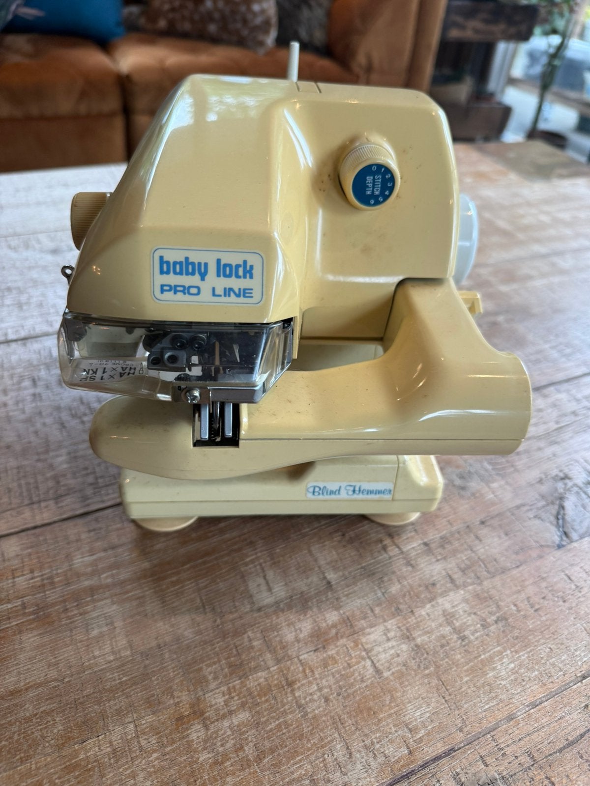 DEFECTE babylock blindzoom machine BL-101, Hobby en Vrije tijd, Ophalen of Verzenden, Gebruikt, Lockmachine, Overige merken