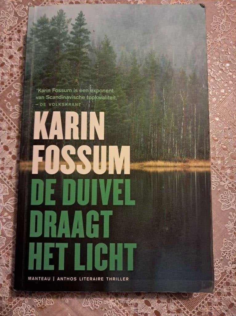 de duivel draagt het licht: karin Fossum, Ophalen of Verzenden, Gelezen