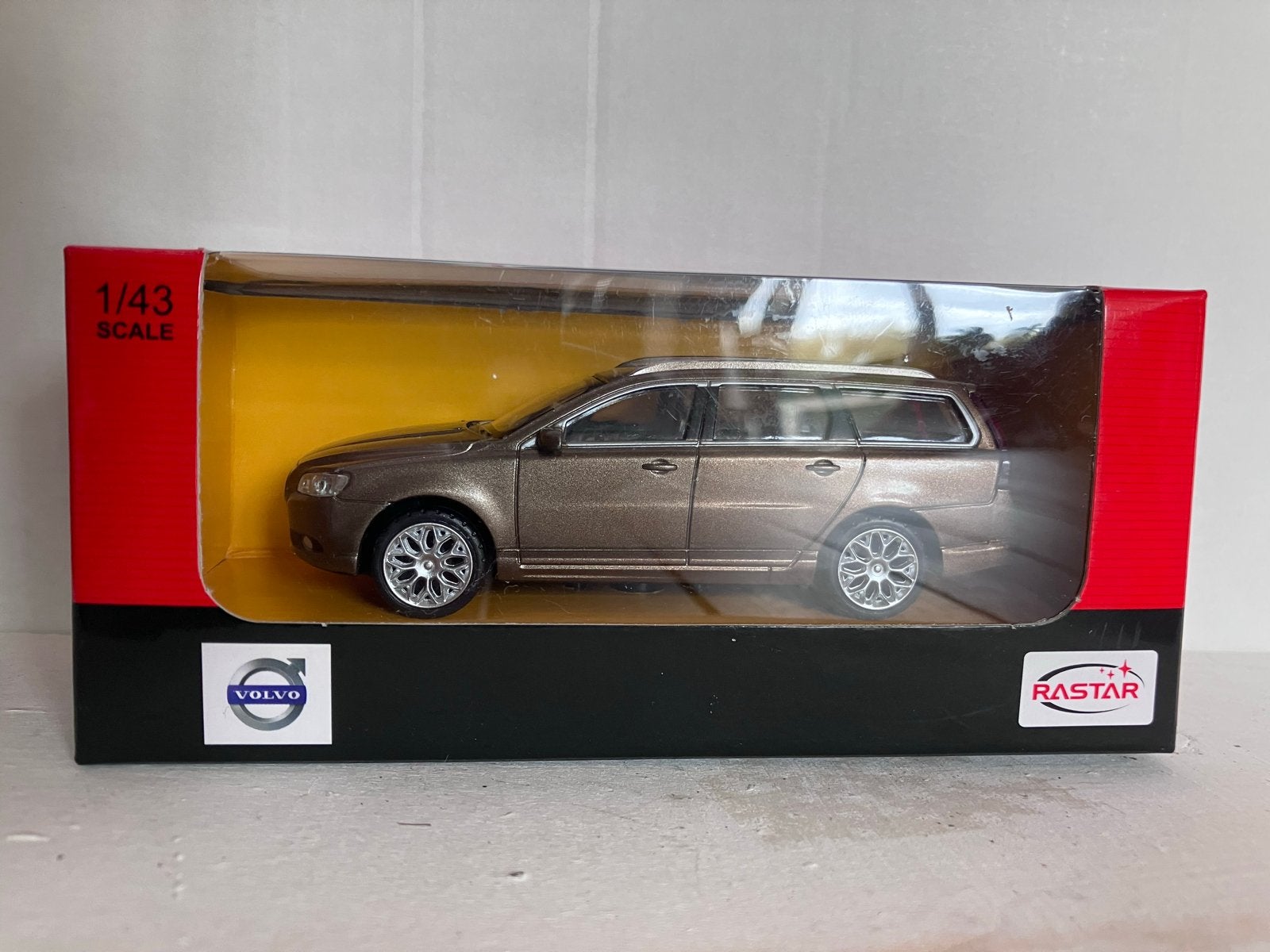 Volvo V70 Rastar schaalmodel 1:43 - Nieuw in doos, Hobby en Vrije tijd, Ophalen of Verzenden, Zo goed als nieuw, Auto, Overige merken