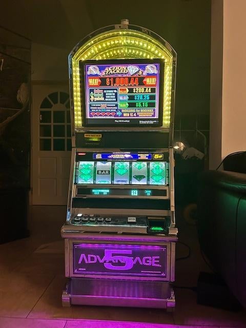 Konami Advantage 5 Casino machine, Overige munten, Ophalen, Zo goed als nieuw, Met sleutels