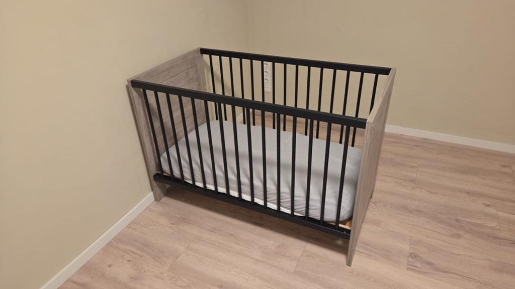 Ledikant met matras en commode, Ophalen, Gebruikt, 70 cm of meer, 100 cm of meer