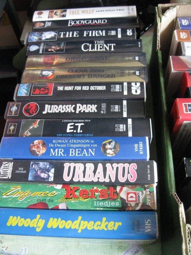 VHS-videobanden, 30 en 3 DVD's., Cd's en Dvd's, Gebruikt, Alle leeftijden, Overige genres, Ophalen of Verzenden