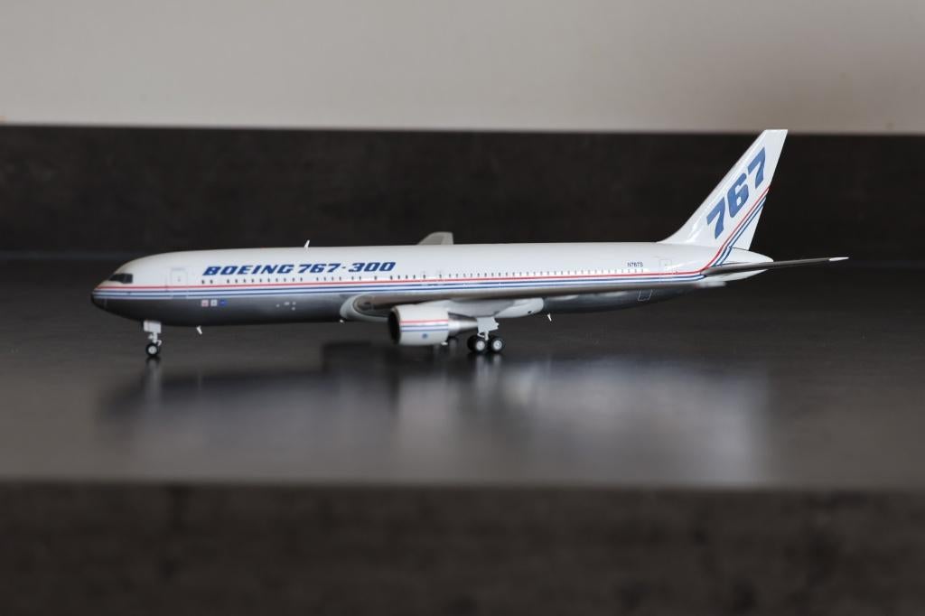 Boeing 767-300 / JCWINGS 1.200, Ophalen of Verzenden, Schaalmodel