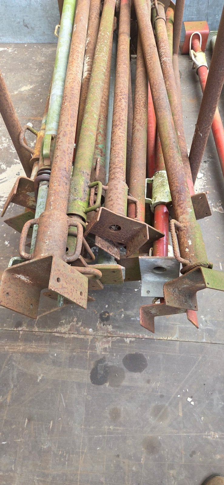 Diverse bouwstempels en stutten, Ophalen, Gebruikt, Overige typen, Minder dan 2 meter