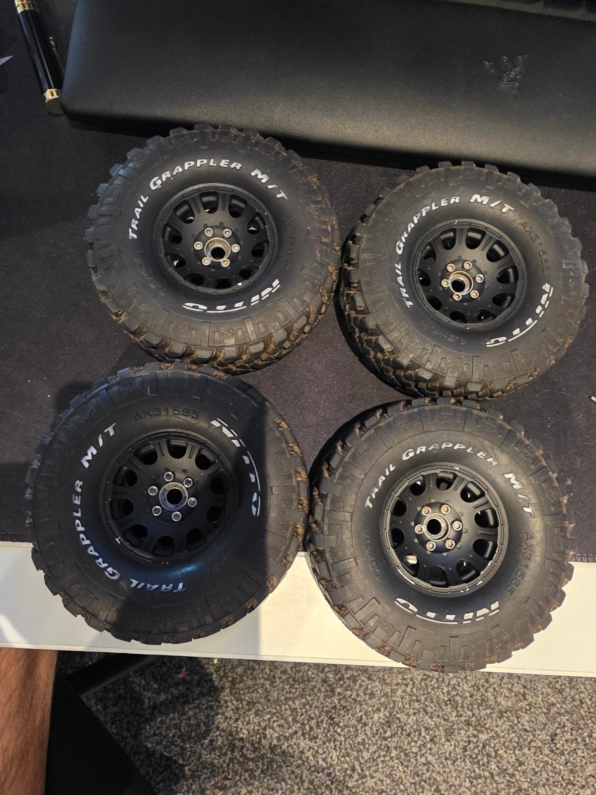Axial Nitto Trail Grappler M/T 1.9 banden en beadlock velgen, Ophalen of Verzenden, Zo goed als nieuw, Overige schalen, Onderdeel