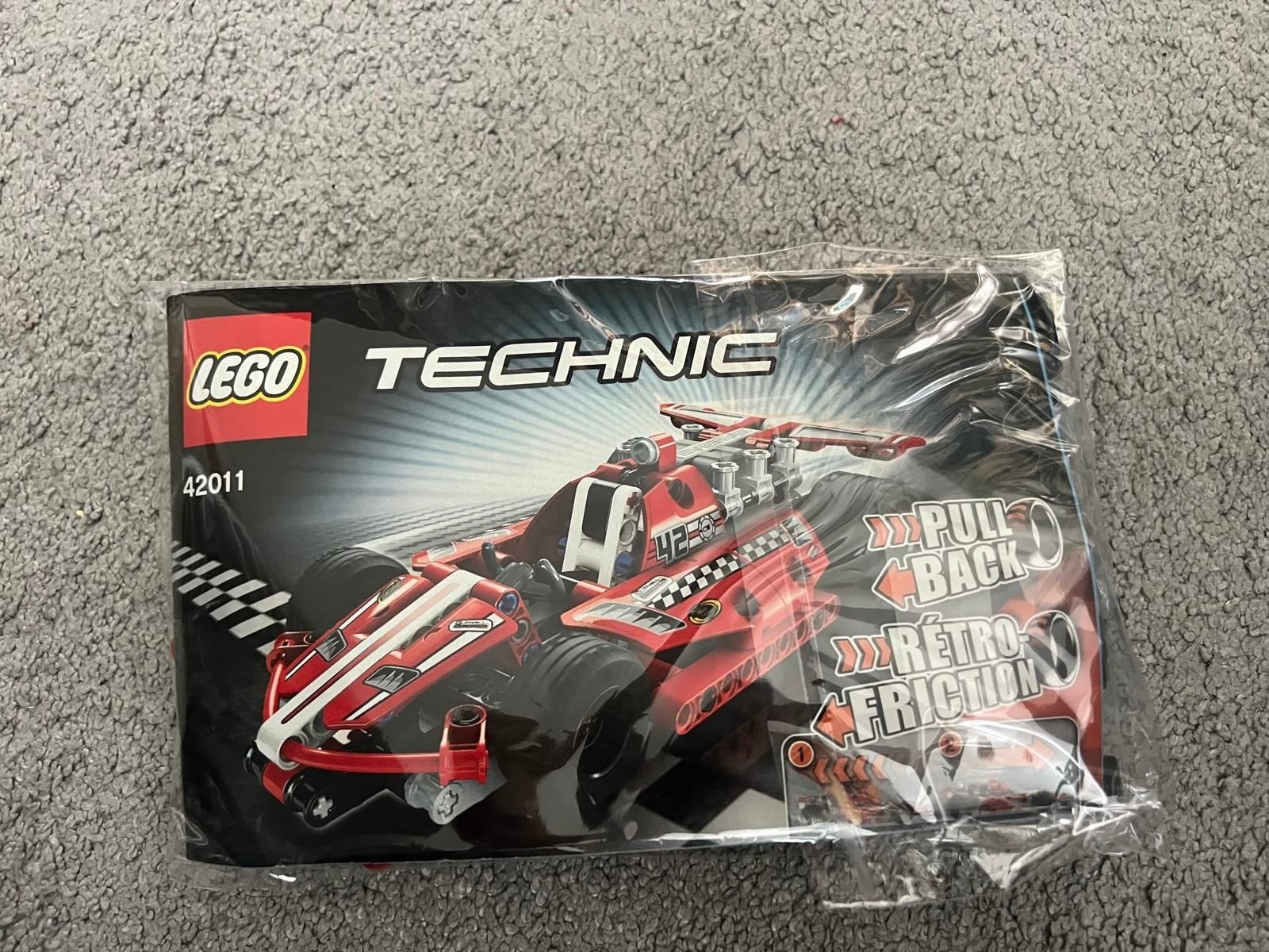 Lego technic 42011 race auto compleet, Ophalen of Verzenden, Zo goed als nieuw