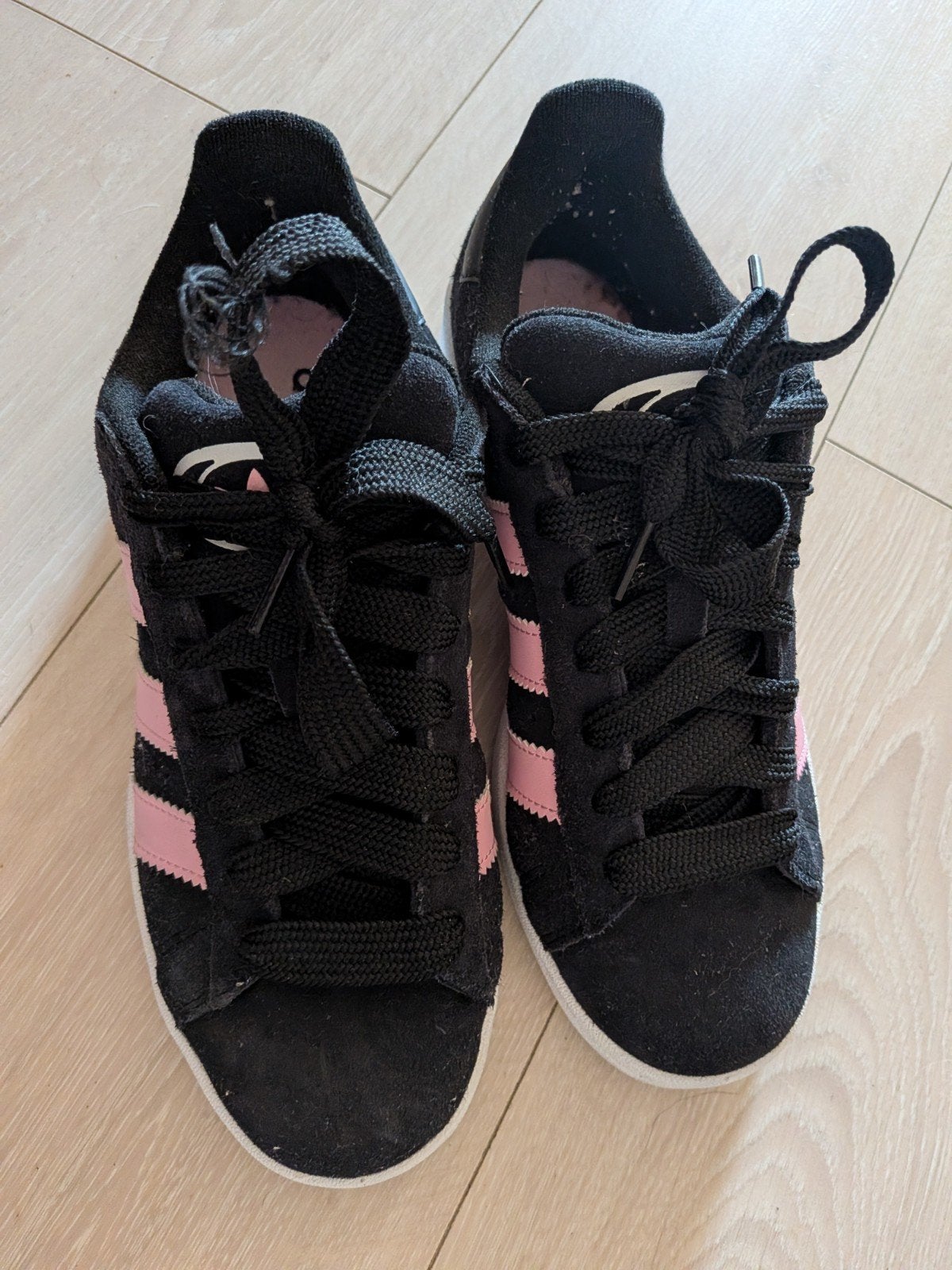 Adidas Campus zwart roze 41,5, Ophalen, Zo goed als nieuw, Schoenen