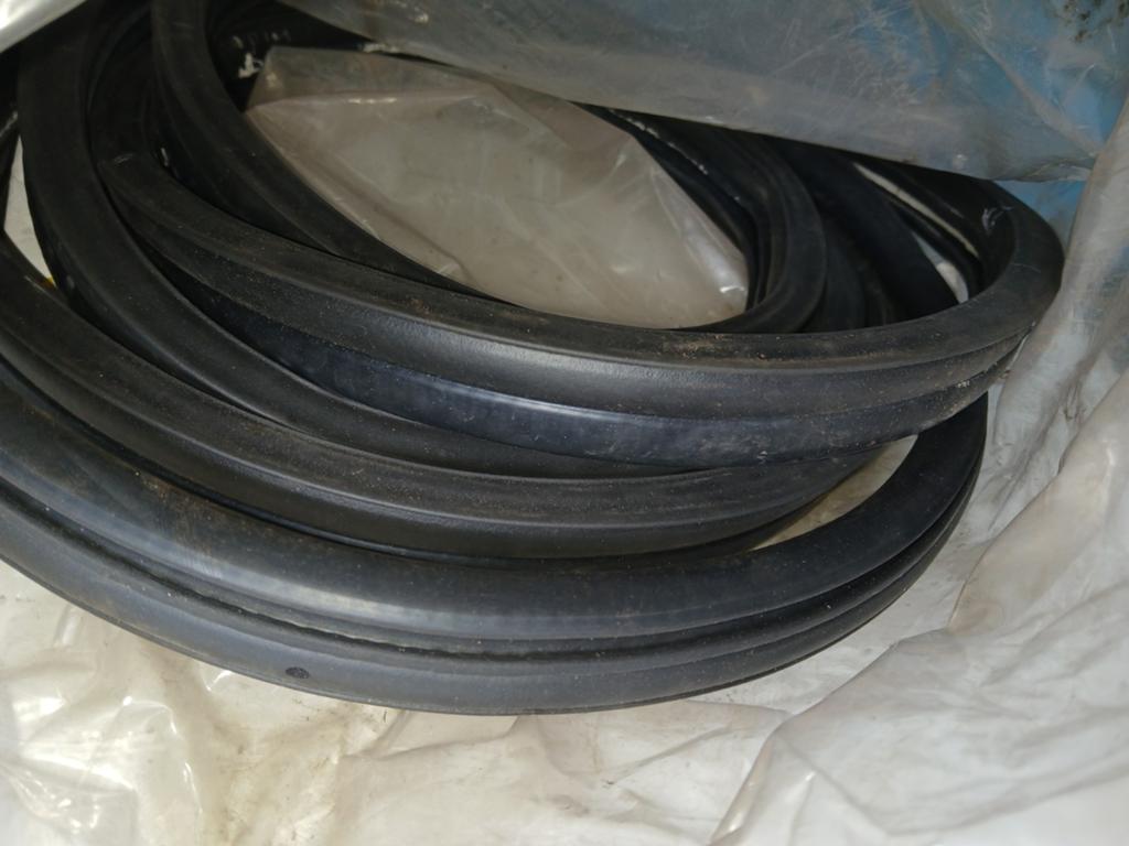 Deur rubber massey ferguson 4353940m1, Overige materialen, Overige typen, Nieuw, Ophalen of Verzenden