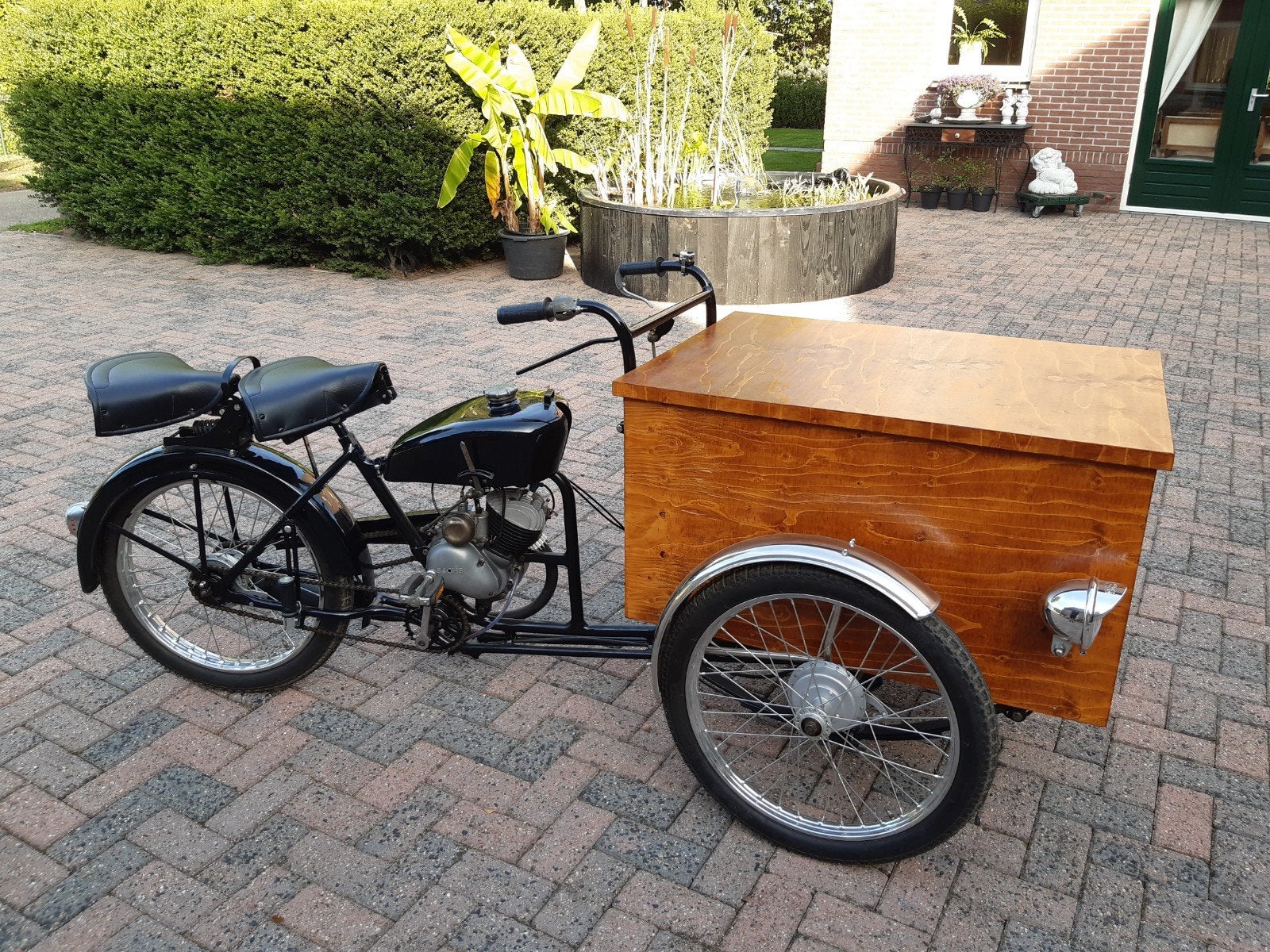 Gerestaureerde bakbrommer uit 1952, Fietsen en Brommers, Maximaal 45 km/u, 2 versnellingen, Ophalen, Overige merken