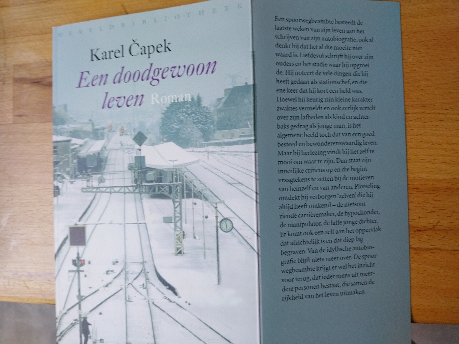 Karel Ĉapek - Een doodgewoon leven, Gelezen, Europa overig, Ophalen of Verzenden, Karel Ĉapek