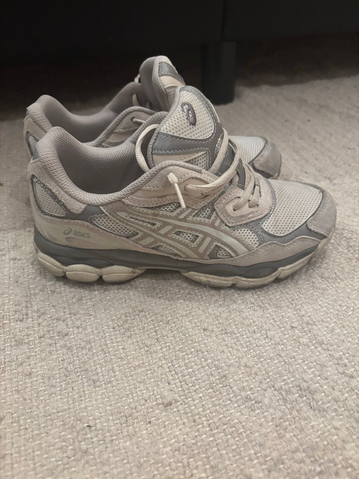 Asics sneakers maat 39,5 zo goed als nieuw, Kleding | Dames, Schoenen, Ophalen of Verzenden, Zo goed als nieuw, Grijs, Sneakers of Gympen