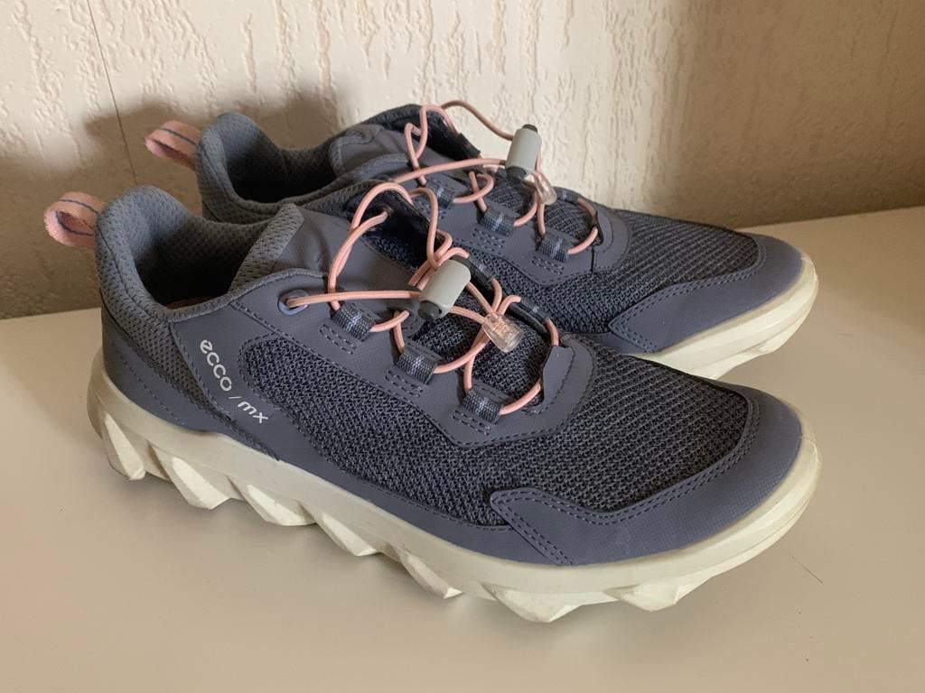 Sportieve Ecco MX sneakers, dames 39., Ophalen of Verzenden, Zo goed als nieuw, Zwart, Sneakers of Gympen