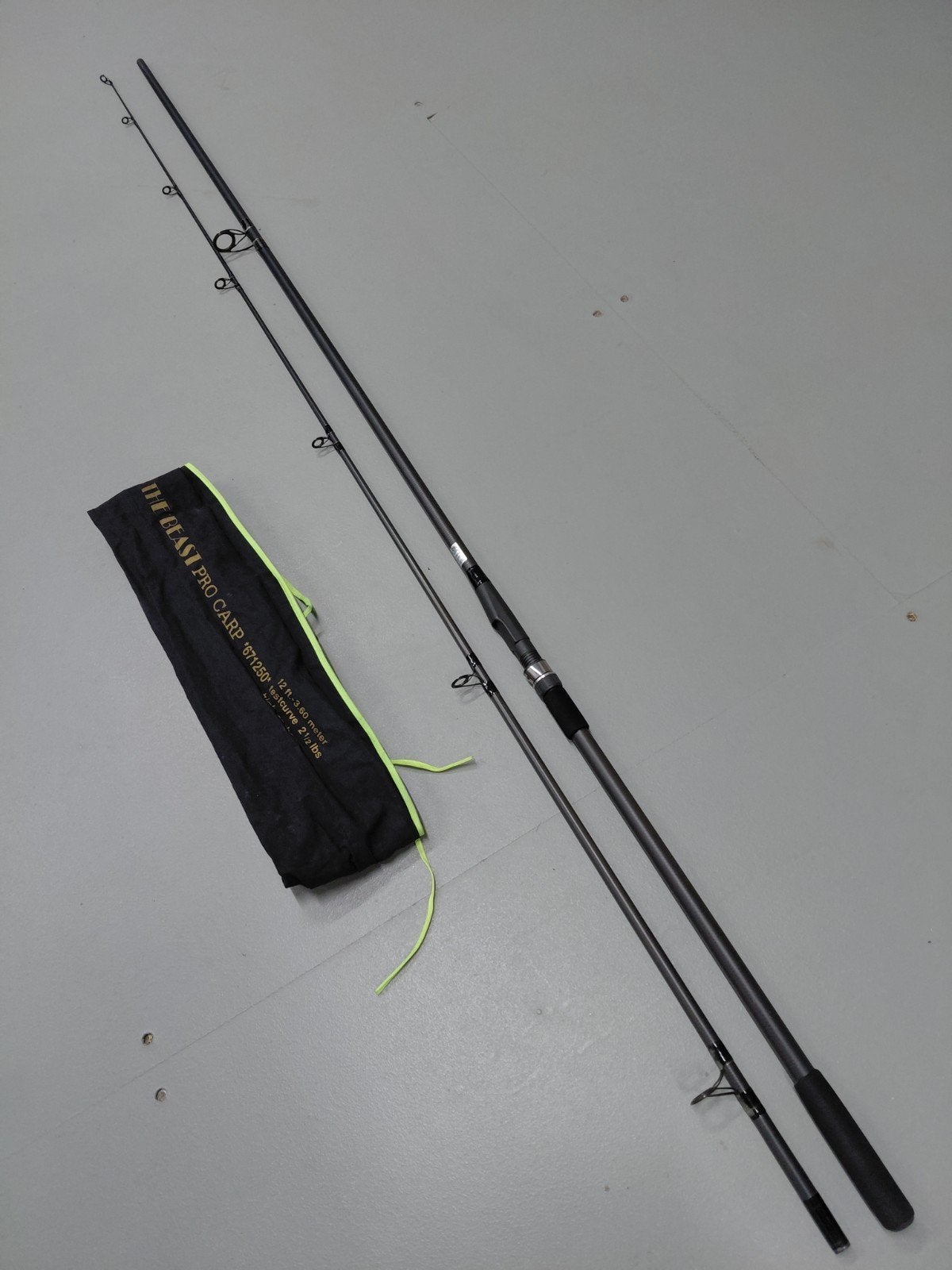 Mooie The Beast Pro Carp 12ft 2,5lbs Carbon Zie beschrijving, Ophalen, Zo goed als nieuw, Werphengel