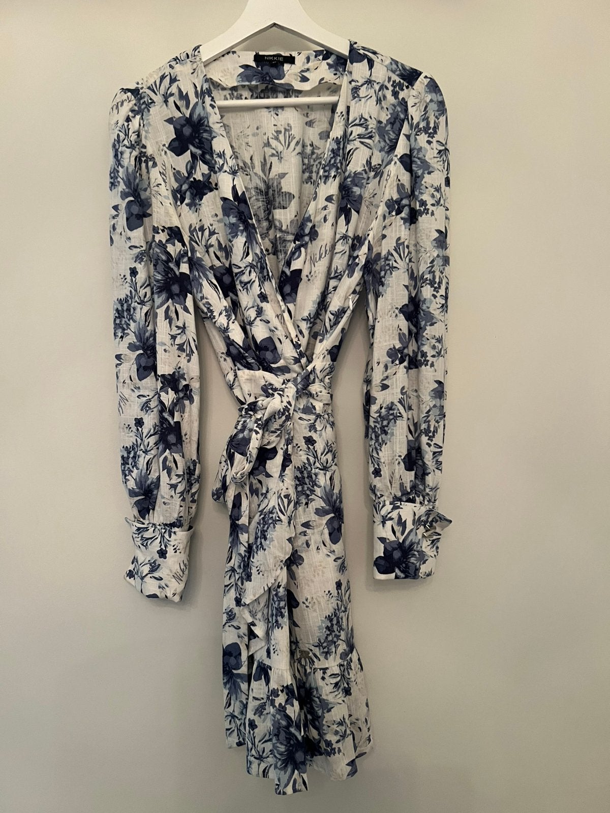 Wikkel jurk merk Nikkie maat 42 delfs blauw, Blauw, Maat 42/44 (L), Ophalen of Verzenden, Zo goed als nieuw