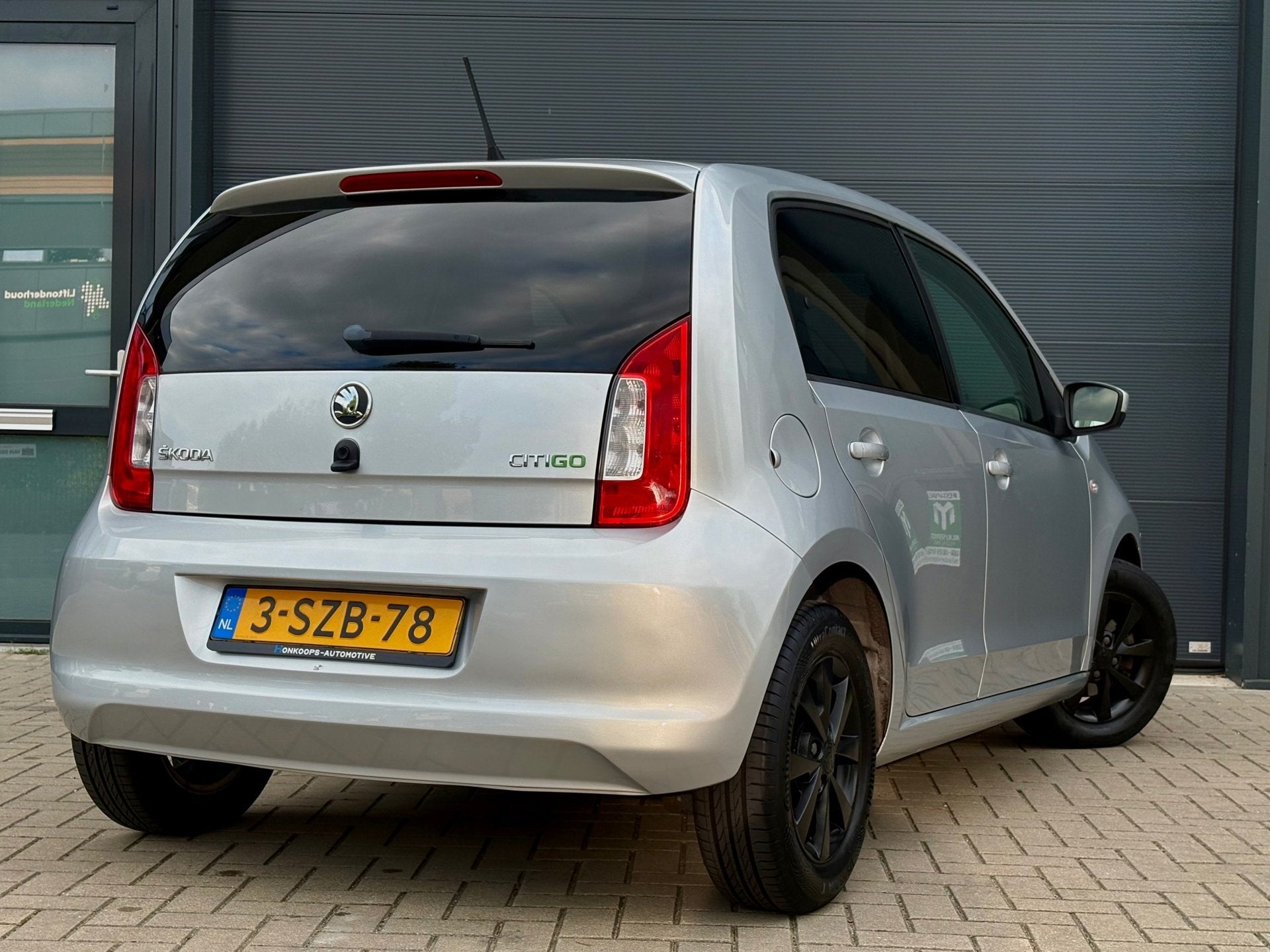 Skoda Citigo 1.0 - Airco-Cruise-DealerOnderhouden-Lichtmetal, Auto's, Voorwielaandrijving, Euro 5, Gebruikt, 840 kg