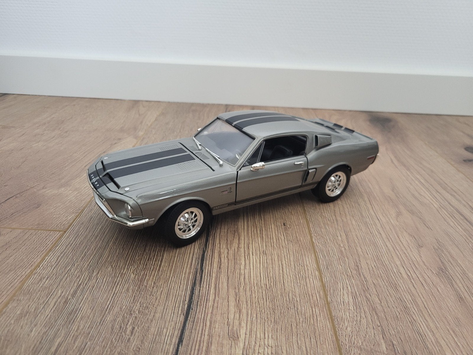 1968 Shelby Mustang GT500KR 1/18 modelauto, Ophalen of Verzenden, Zo goed als nieuw, Auto, Overige merken