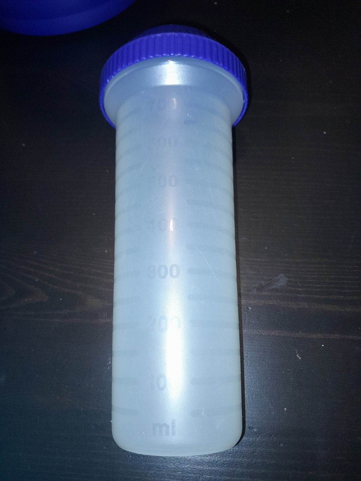 Tupperware Shaker met Maatverdeling - 700 ml, Ophalen, Gebruikt, Blauw, Met deksel
