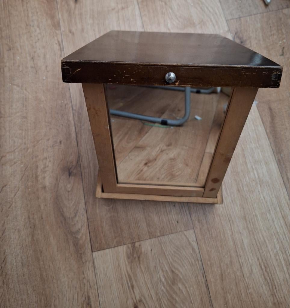 Vintage houten scheerdoos  met spiegel, Ophalen of Verzenden, Rond, Minder dan 50 cm