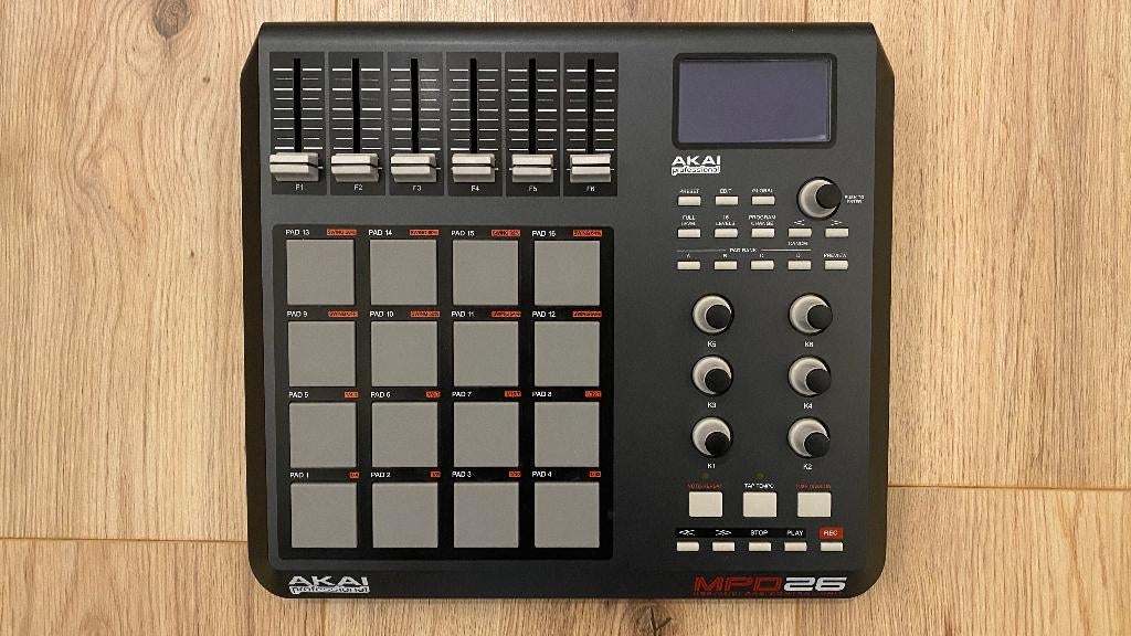 AKAI MPD26 MIDI Pad Controller - Zo goed als nieuw!, Ophalen, Zo goed als nieuw