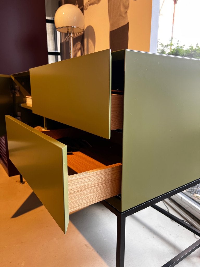 Pastoe Vision atlas | Bureau | Dressoir | Olive 641, Minervum 7003 4817 ZL Breda, NL, Pastoe, Webcare@pastoe.com, Ophalen of Verzenden