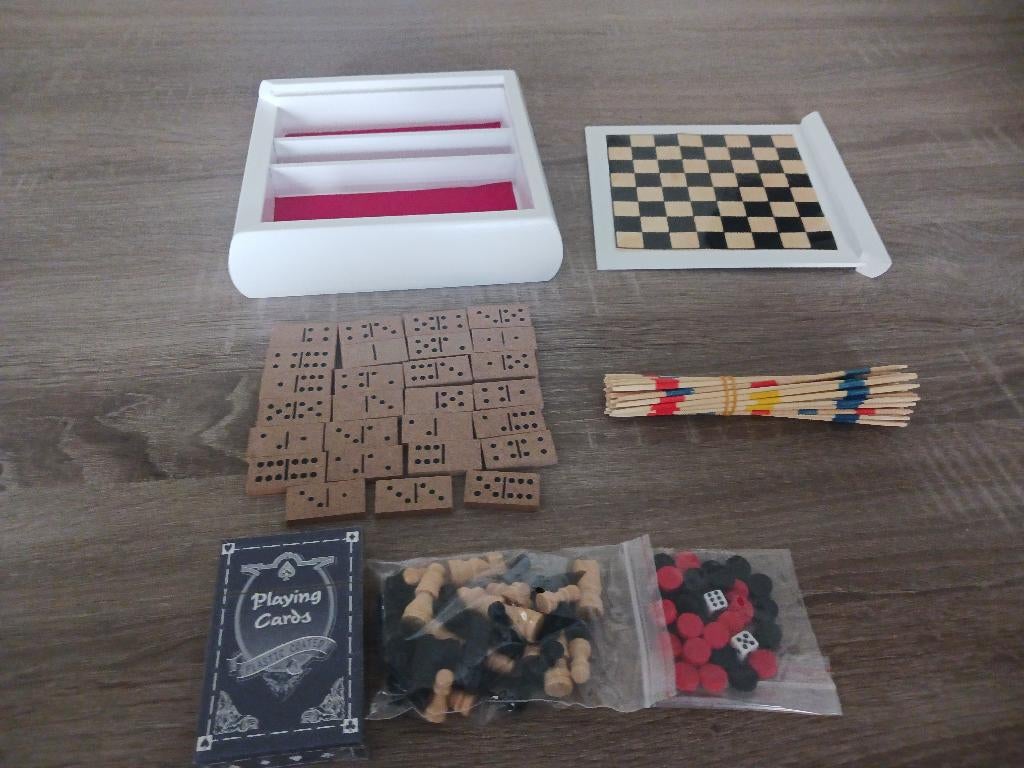 Houten spelletjes kist, Een of twee spelers, Ophalen of Verzenden, Nieuw
