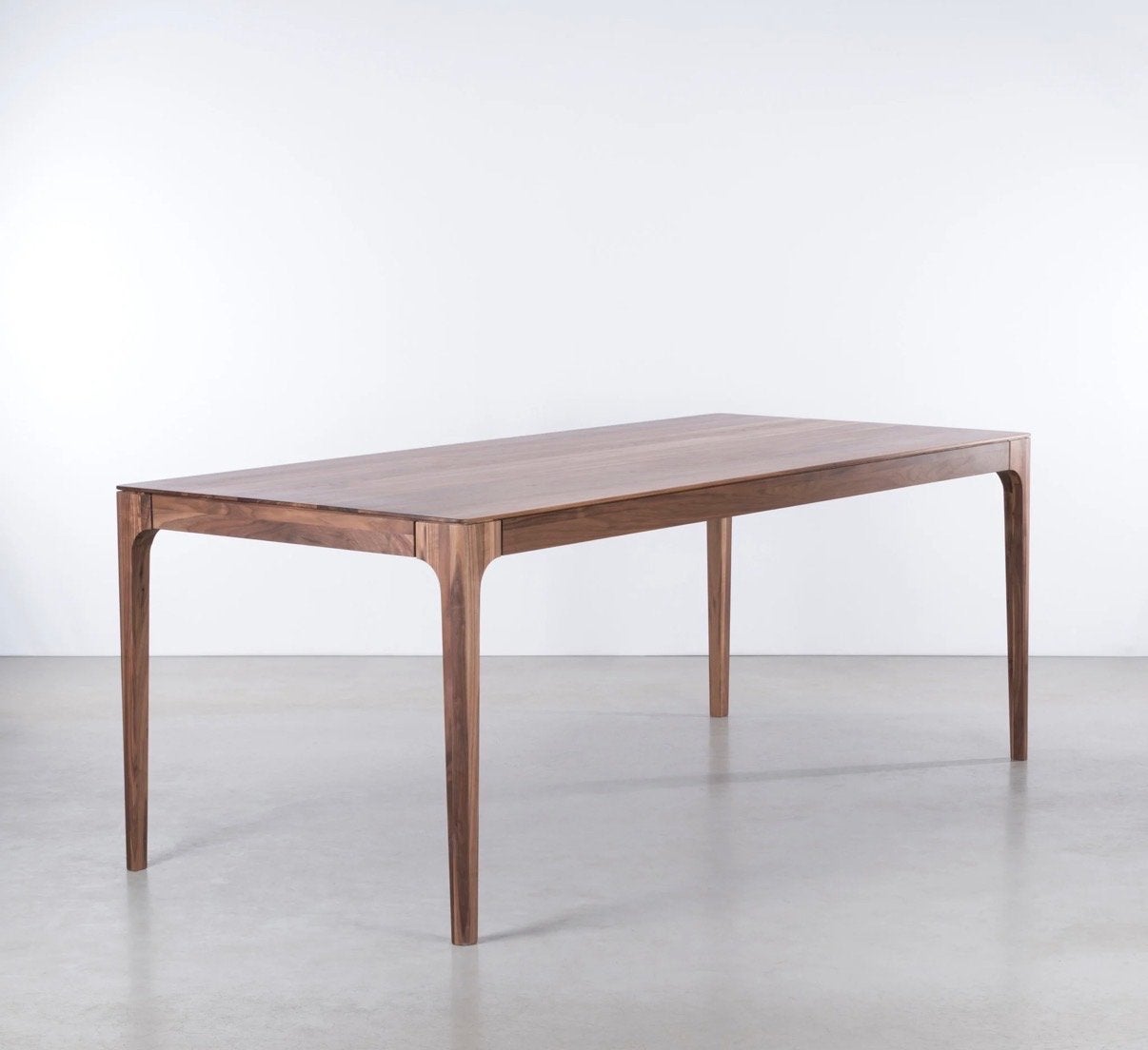 Sav&Økse RIKKE - Eettafel walnoot massief (140 x 80cm) 2023, Ophalen, 50 tot 100 cm, Zo goed als nieuw, 150 tot 200 cm