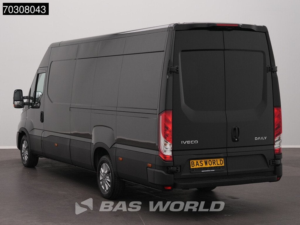Iveco Daily 35S21 3.0L Automatic L3H2 210HP ACC LED Airco Ca, Auto's, Automaat, Stof, Euro 6, 4 cilinders