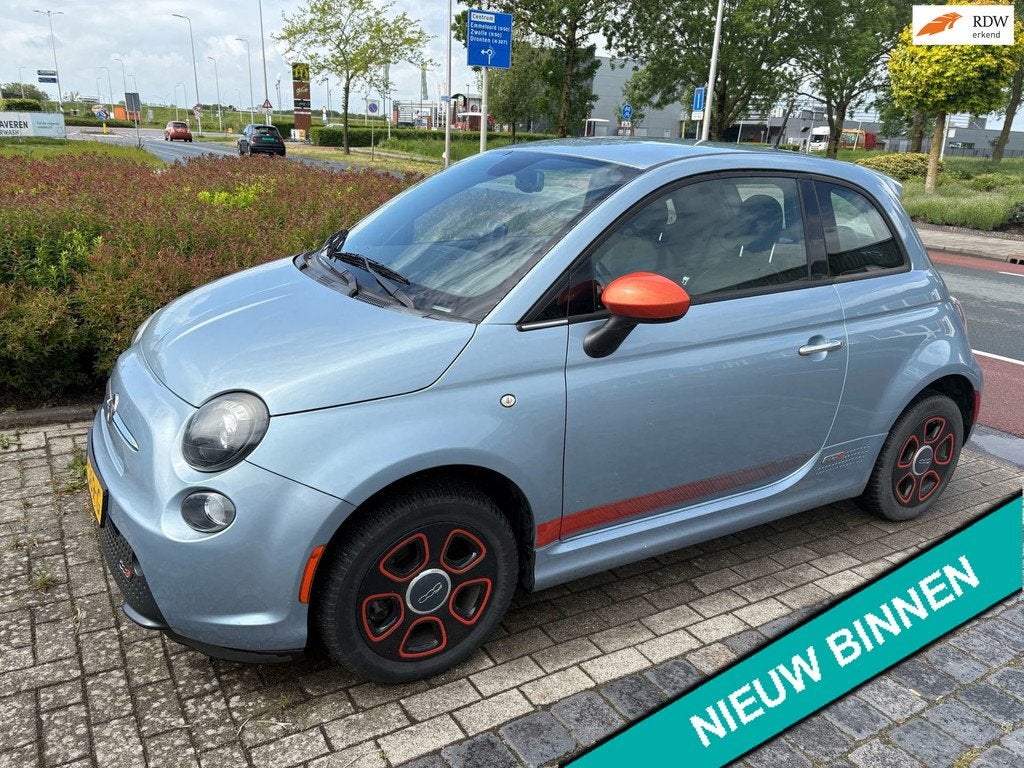 Fiat 500 E 24kwh Automaat 2e eig. Clima Cruise Leder PDC Voo, Auto's, Fiat, Zwart, Leder, Te koop, 1284 kg