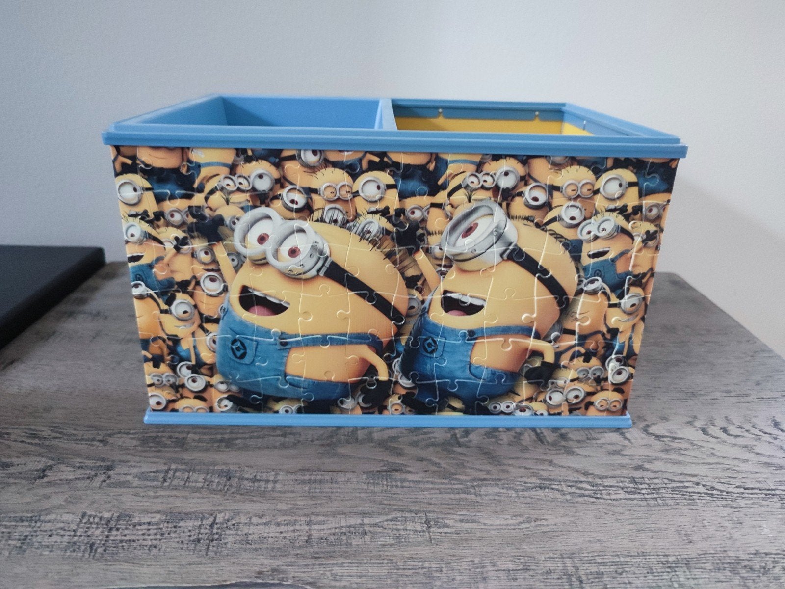 Minions puzzel opbergdoos met uitneembaar bakje, Ophalen of Verzenden, Meer dan 50 stukjes, Gebruikt, 6 jaar of ouder
