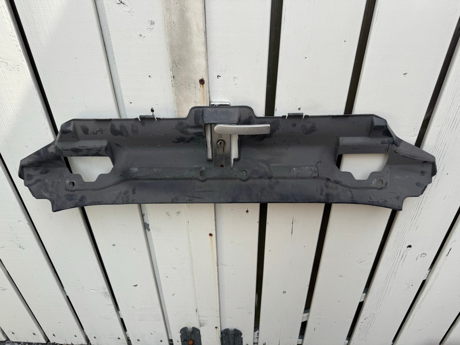 Afdekplaat motorkap sloten Peugeot 406 coupé nette staat, Auto-onderdelen, Ophalen, Gebruikt, Voor, Motorkap